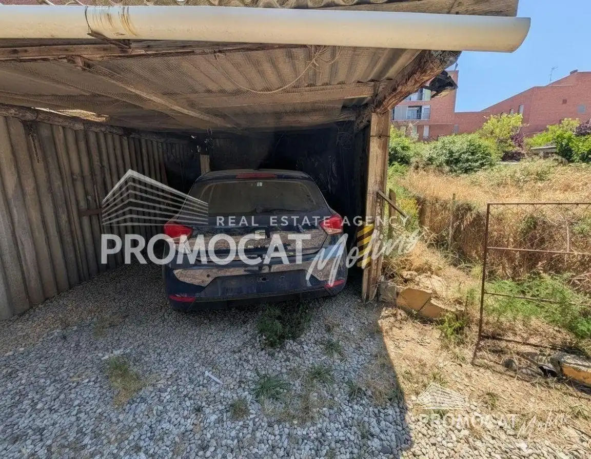 Aparcament de Casa o xalet en venda en Molins de Rei amb Aire condicionat, Terrassa i Traster