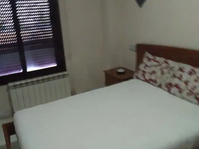 Dormitori de Pis en venda en Granada amb Aire condicionat, Jardí privat i Traster