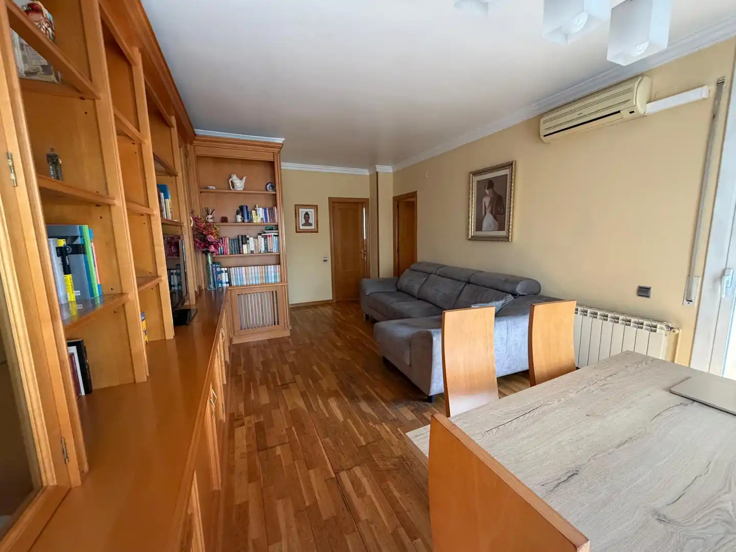 Sala d'estar de Pis en venda en Sabadell amb Calefacció, Parquet i Moblat