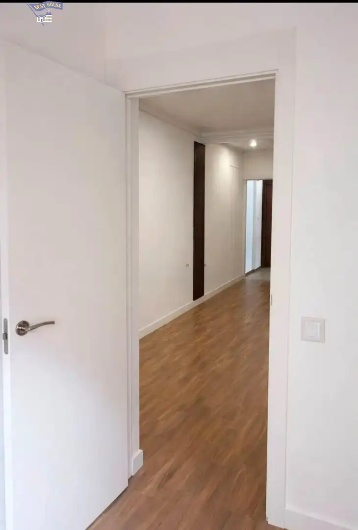 Wohnung zum Verkauf in Barcelona mit Parkett und Terrasse