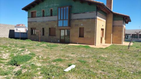 Foto 2 de Casa o xalet en venda a Calle Real, Valdestillas, Valladolid