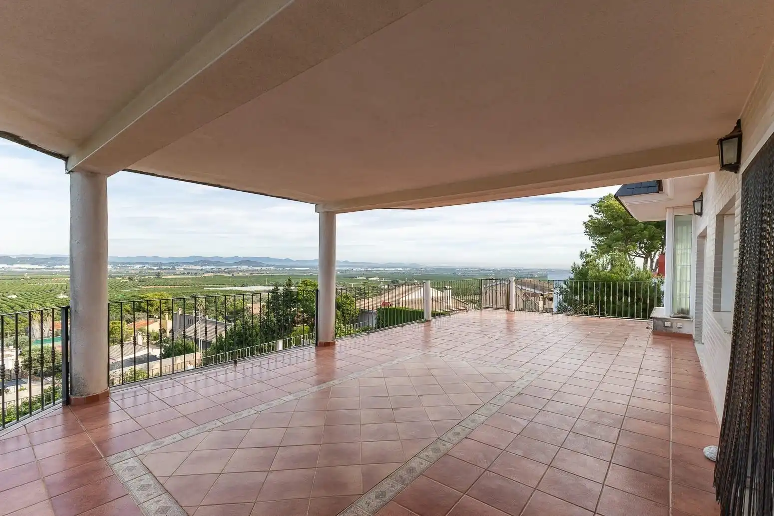 Terraza de Casa o chalet en venta en Chiva con Aire acondicionado, Terraza y Piscina
