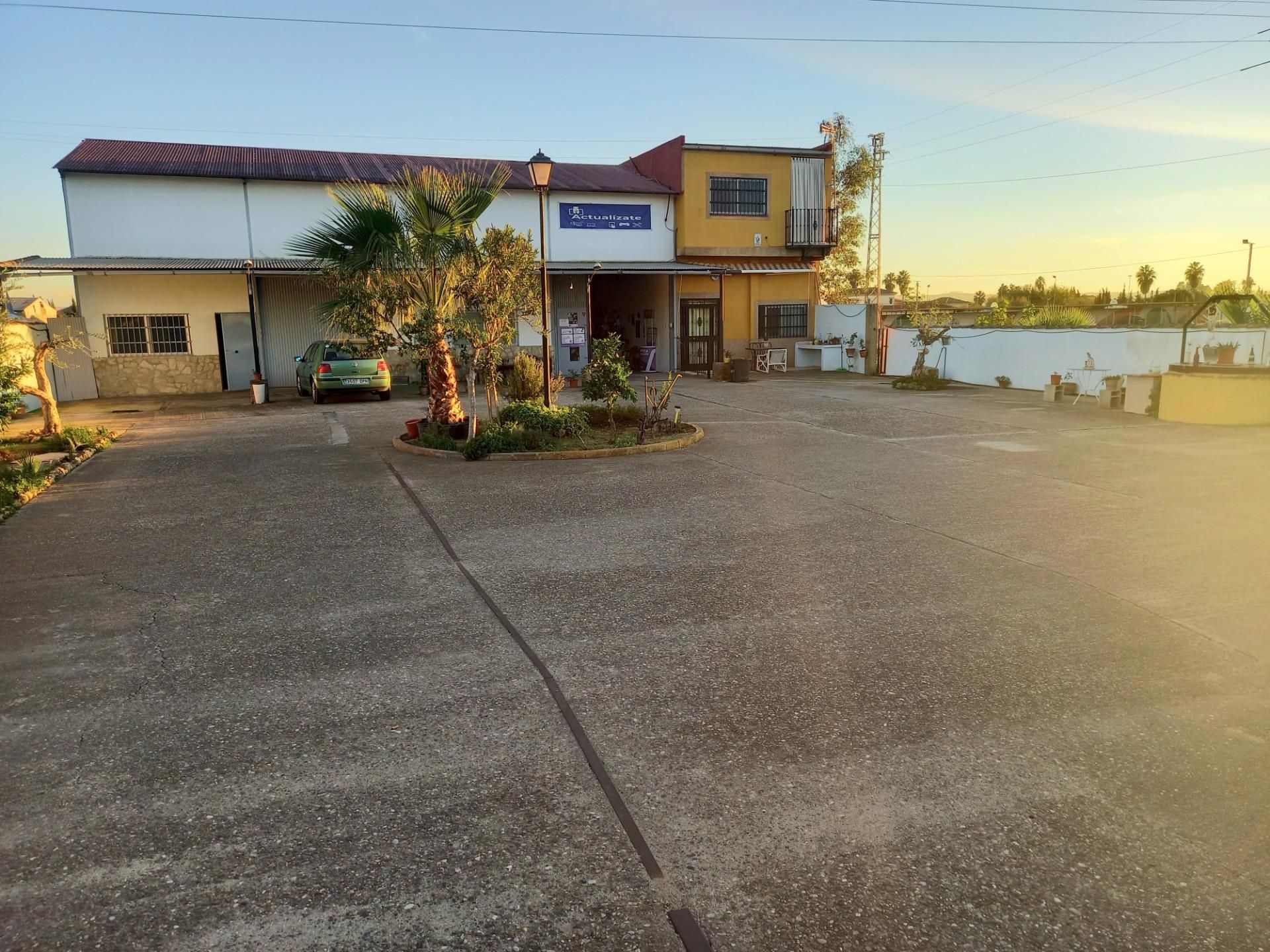 Vista exterior de Casa o xalet en venda en  Córdoba Capital amb Aire condicionat, Calefacció i Terrassa