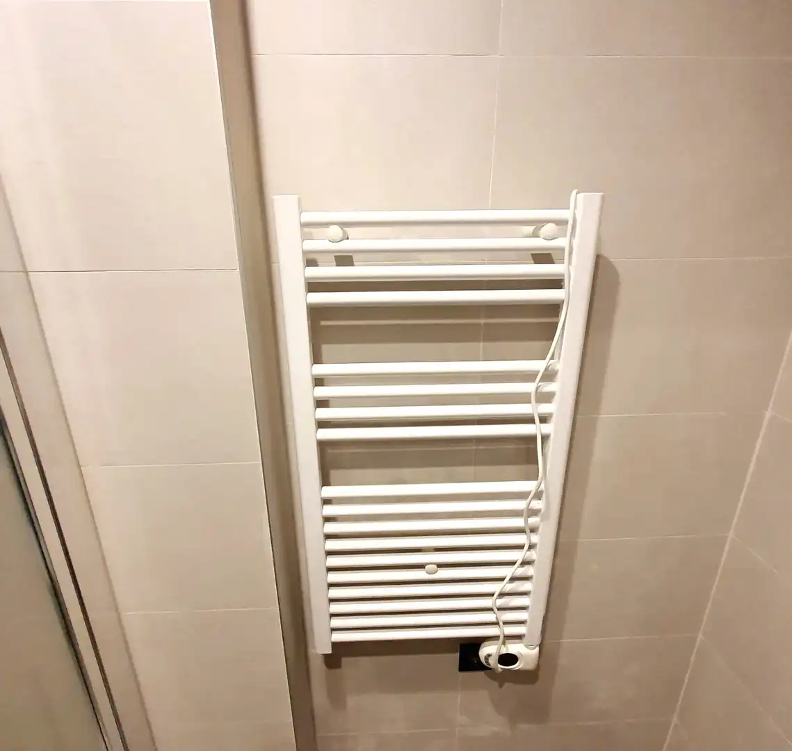 Bany de Estudi en venda en Sant Boi de Llobregat amb Aire condicionat, Calefacció i Forn