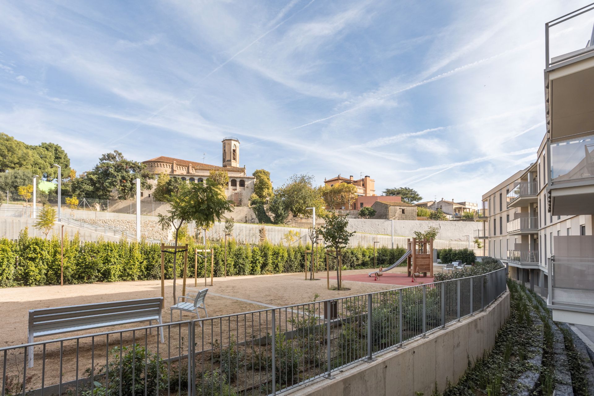 Vista exterior de Planta baixa en venda en Tiana amb Aire condicionat, Calefacció i Jardí privat