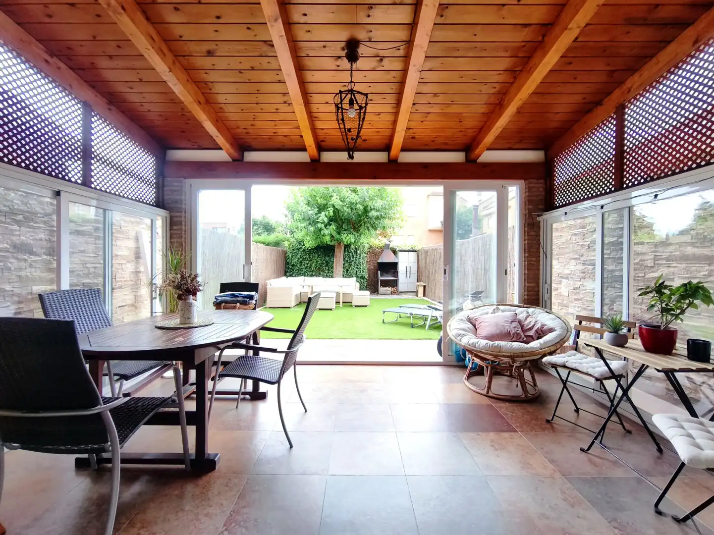 Terrassa de Casa o xalet en venda en Lardero amb Aire condicionat, Calefacció i Jardí privat