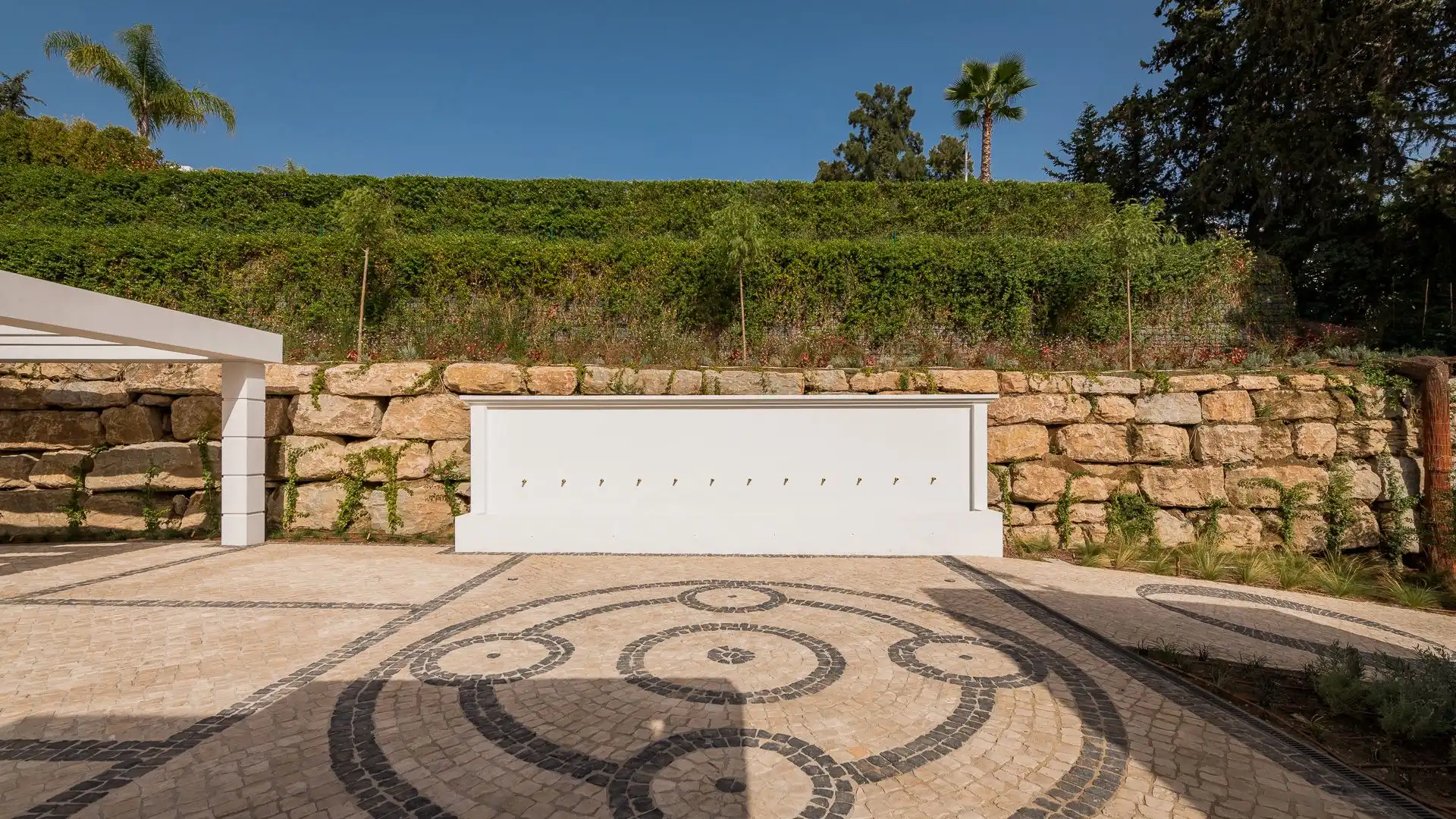 Jardí de Casa o xalet en venda en Estepona amb Aire condicionat, Terrassa i Piscina