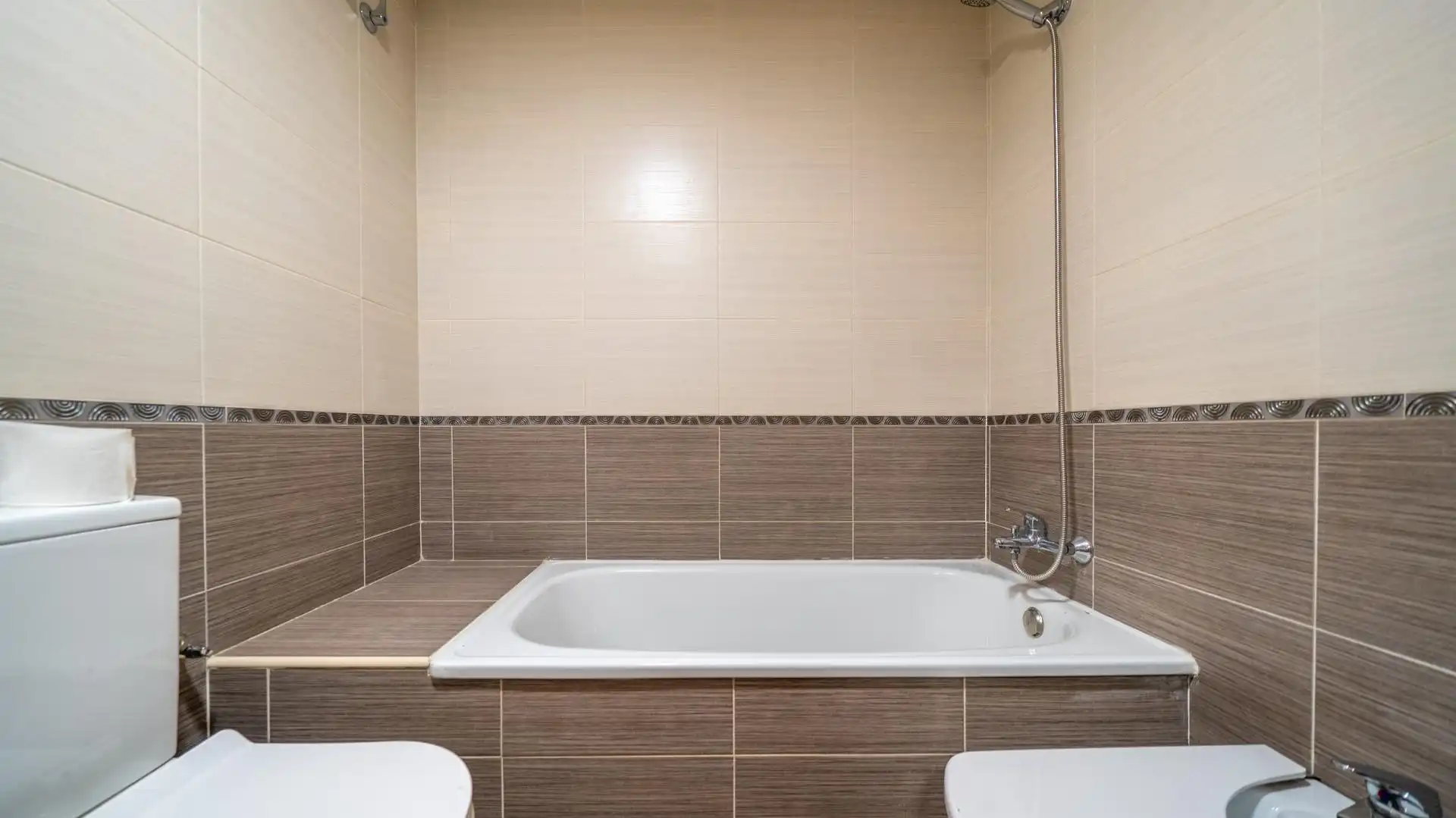Baño de Apartamento en venta en Alicante / Alacant con Aire acondicionado, Calefacción y Amueblado
