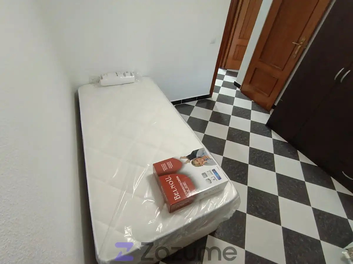 Schlafzimmer von Wohnung zur Miete in Toledo mit Heizung, Terrasse und Möbliert