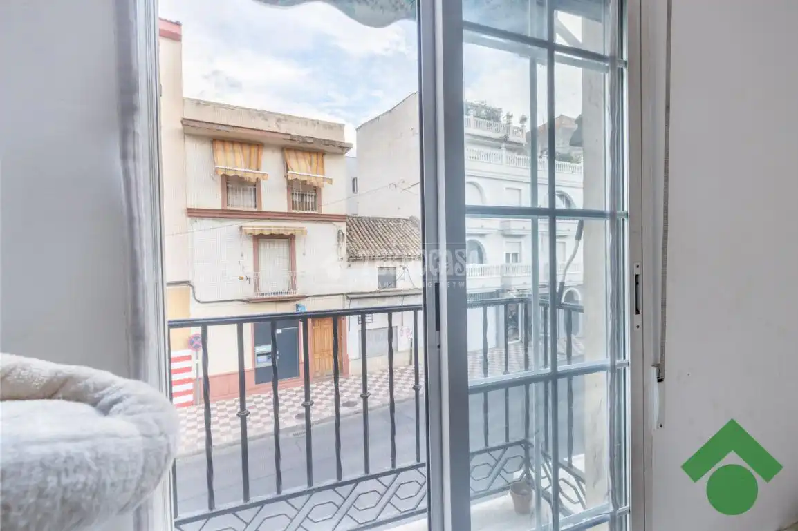 Vista exterior de Pis en venda en Albolote amb Aire condicionat, Moblat i Balcó