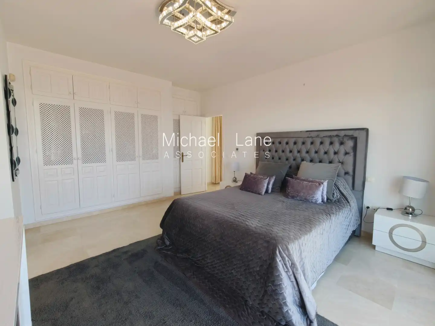Bedroom of Houses for sale in Sotogrande  with Air Conditioner, Heating and Private garden