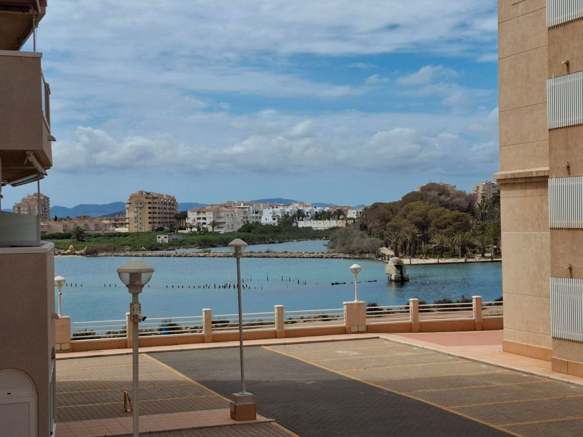 Vista exterior de Apartamento en venta en La Manga del Mar Menor con Aire acondicionado, Calefacción y Terraza