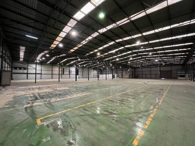 Nave industrial en Venta en Carrer Llobateres en Zona Industrial