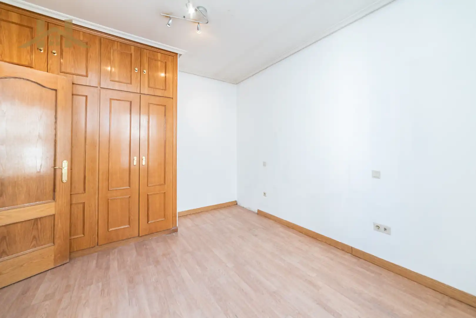 Habitación de Casa adosada en venta en Colmenar Viejo con Calefacción, Trastero y Amueblado