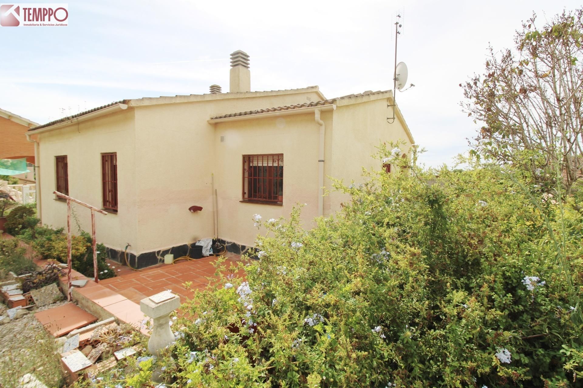 Exterior view of House or chalet for sale in El Vendrell  with Heating, Private garden and Terrace