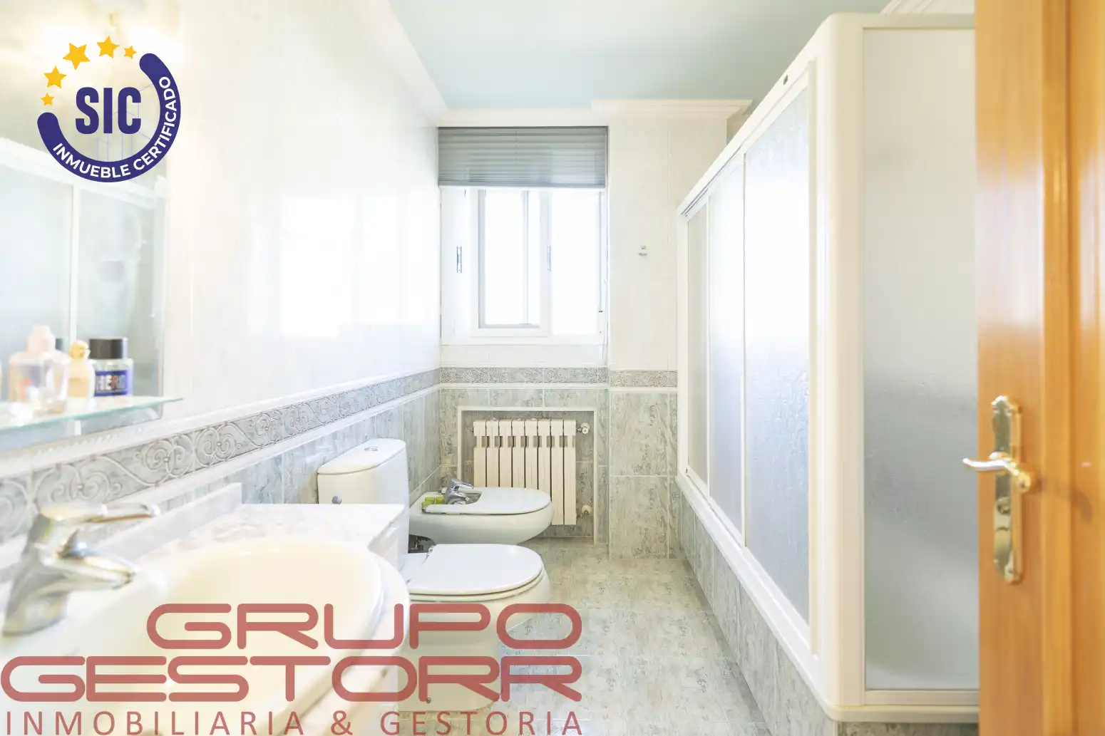 Baño de Casa o chalet en venta en Valencia con Aire acondicionado, Calefacción y Jardín privado