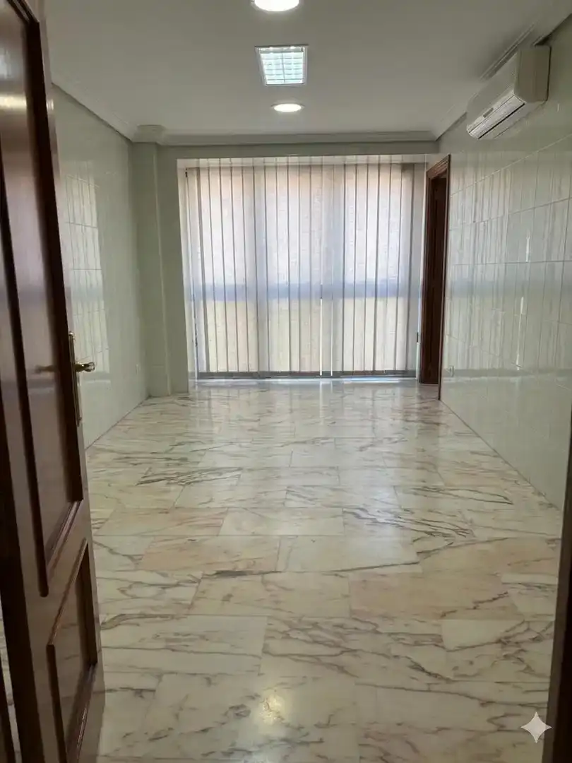 Sala d'estar de Pis en venda en  Jaén Capital amb Aire condicionat