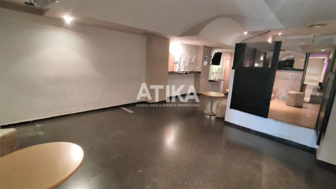 Business premises for sale in Sant Josep - Zona Hospital, imagen 3