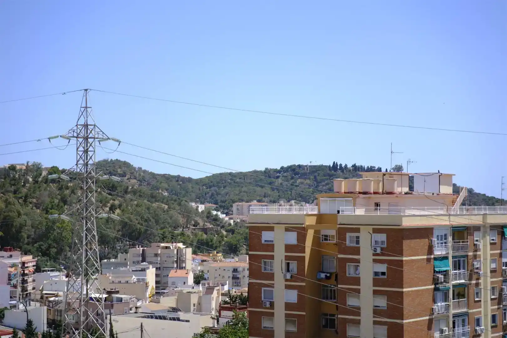 Außenansicht von Wohnung zur Miete in Málaga mit Klimaanlage, Parkett und Abstellraum