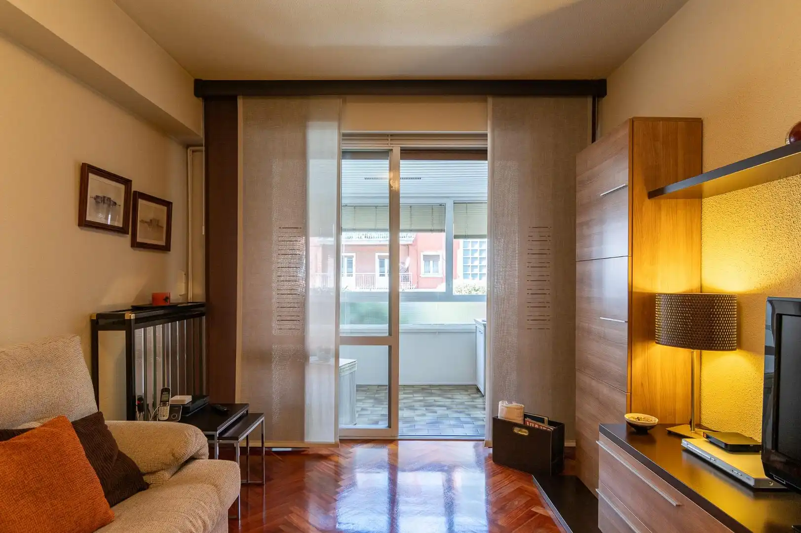 Sala d'estar de Pis en venda en  Pamplona / Iruña amb Calefacció i Parquet