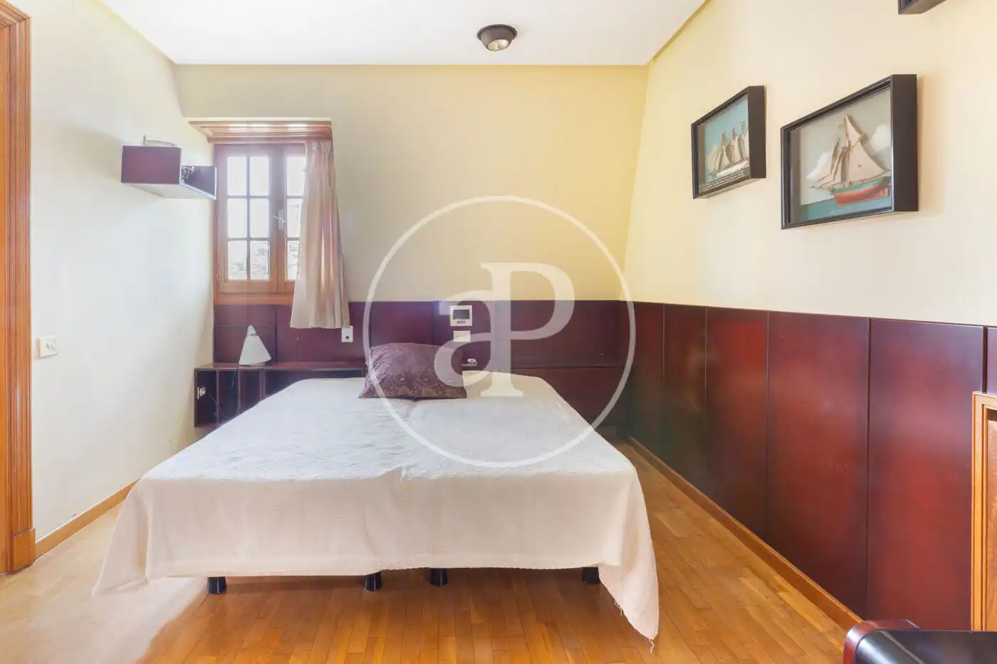 Habitación de Casa o chalet en venta en Paterna con Aire acondicionado, Calefacción y Jardín privado