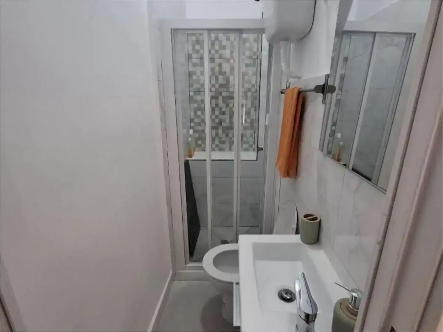 Baño de Piso en venta en Latina