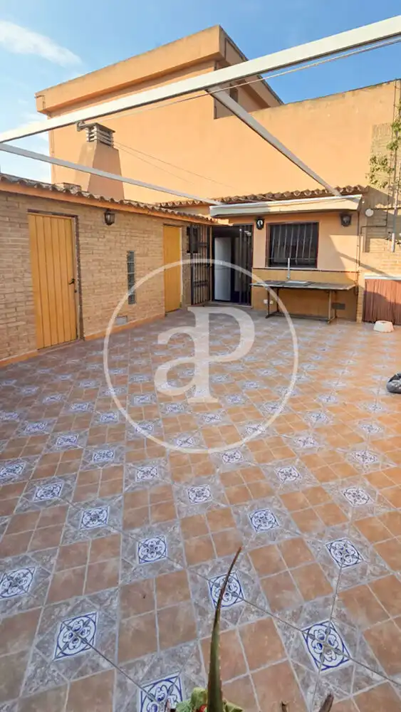 Parking de Ático en venta en Picassent con Aire acondicionado, Calefacción y Jardín privado