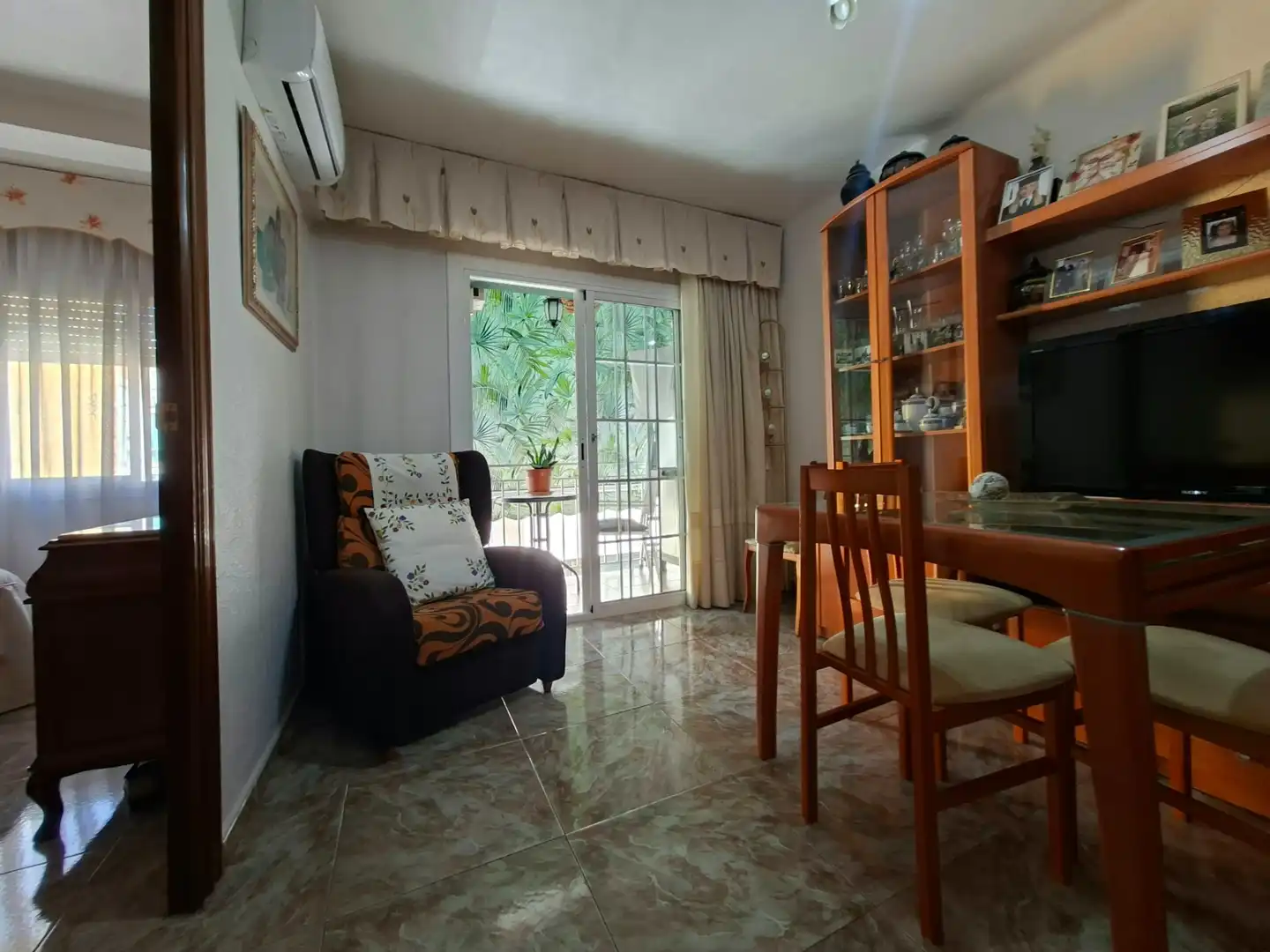 Piso con terraza en venta en Carrer de Granada, imagen 3