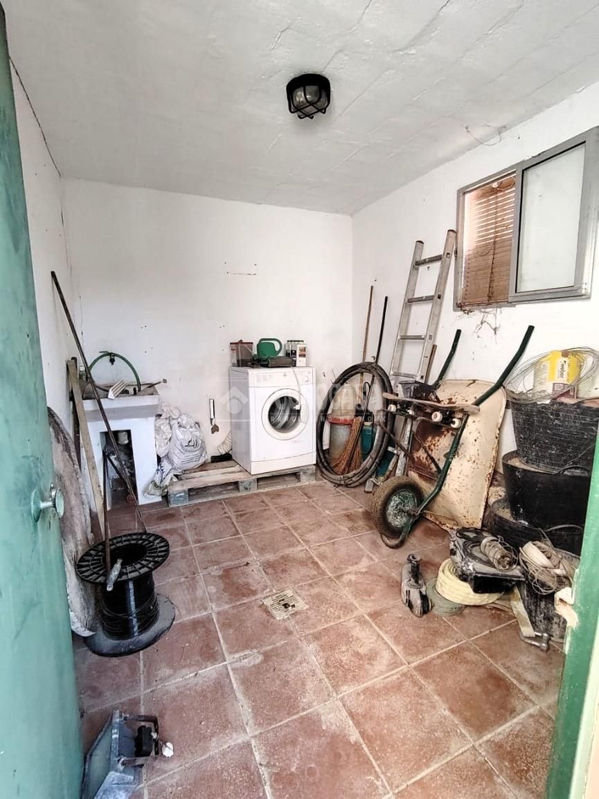 Country house for sale in Arahal  with Air Conditioner and Terrace