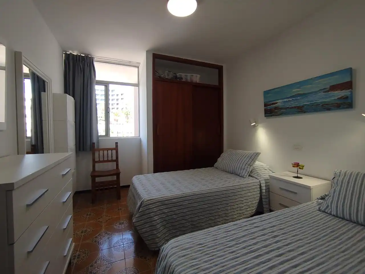 Dormitori de Apartament de lloguer en San Bartolomé de Tirajana amb Moblat, Balcó i Internet