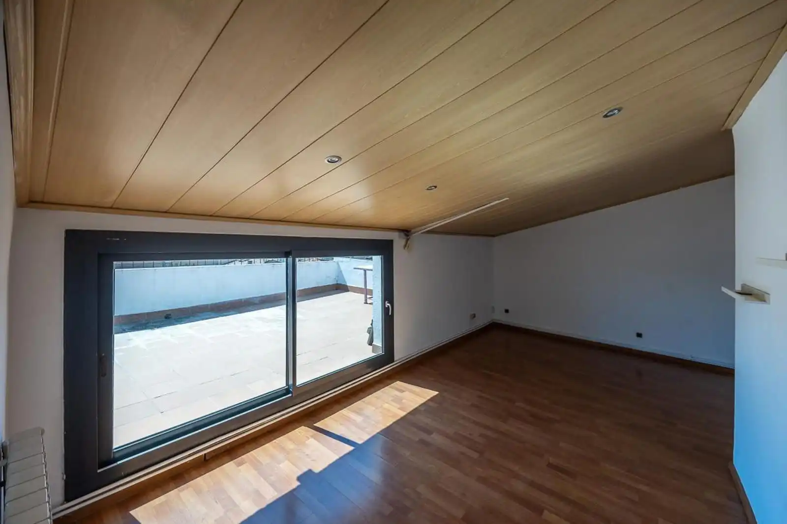 Ático en venta en Sabadell con Calefacción, Terraza y Balcón