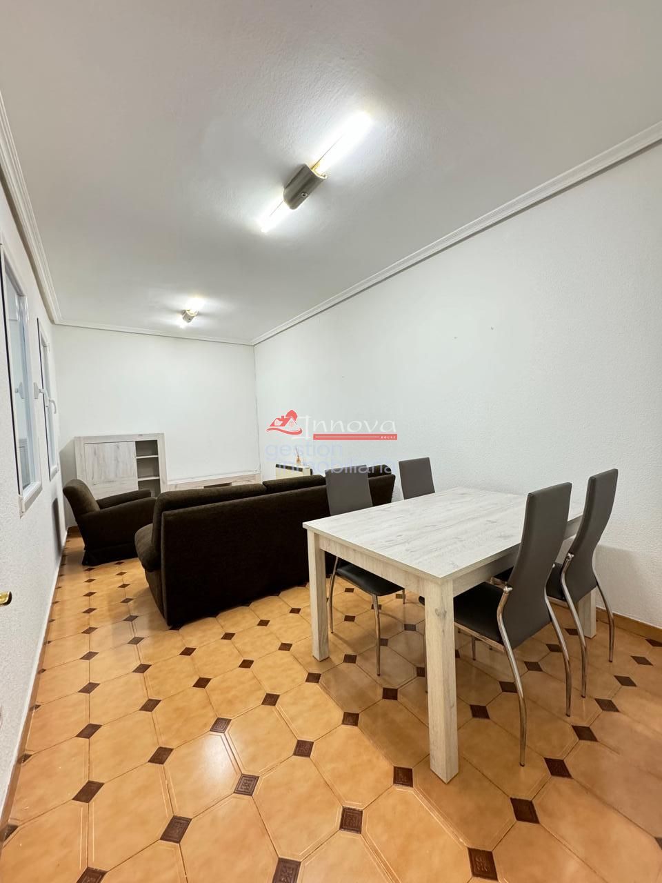 Sala d'estar de Pis de lloguer en Segovia Capital amb Calefacció, Terrassa i Moblat