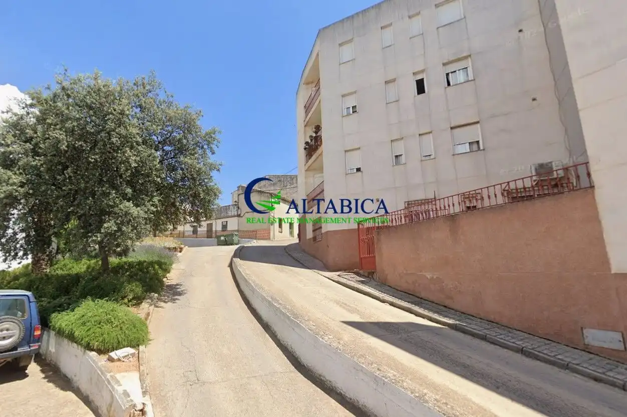 Vista exterior de Piso en venta en Navas de San Juan