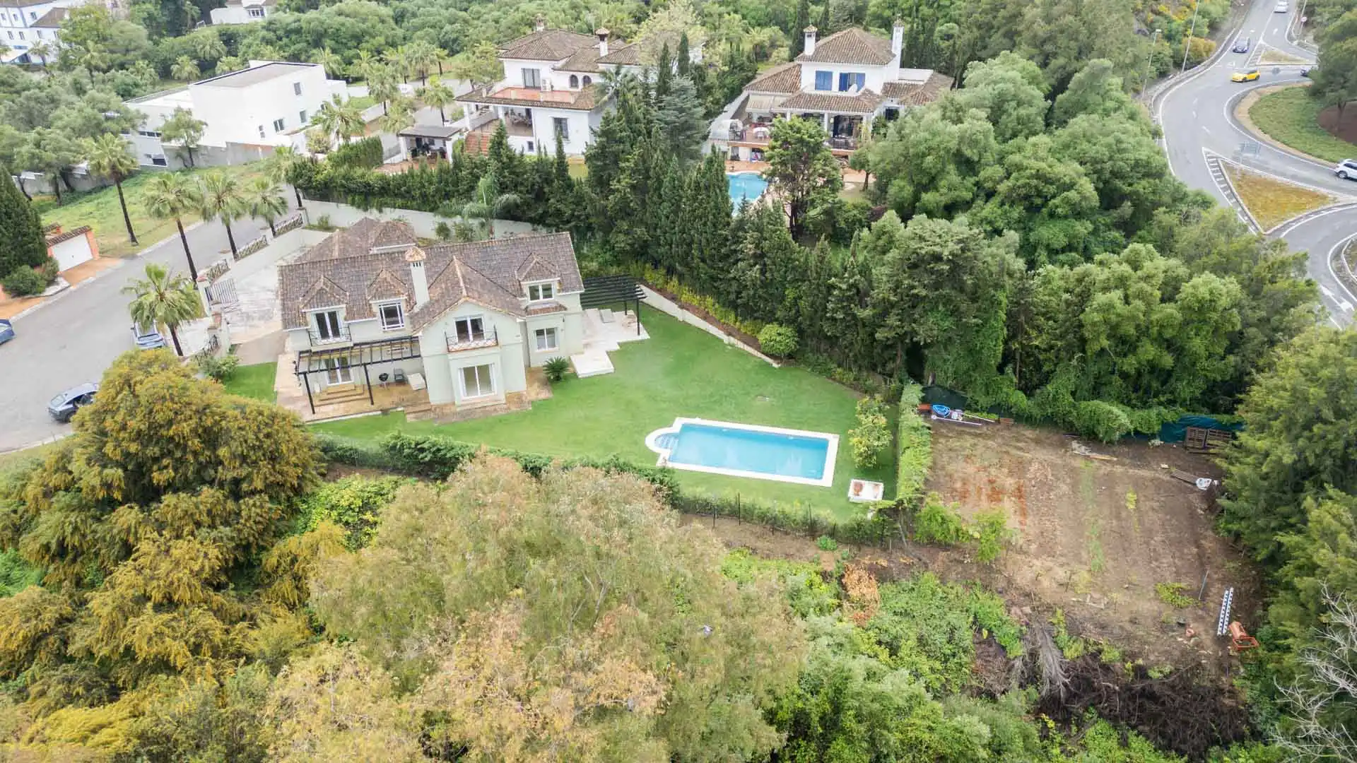 Vista exterior de Casa o chalet en venta en Sotogrande con Aire acondicionado, Jardín privado y Terraza