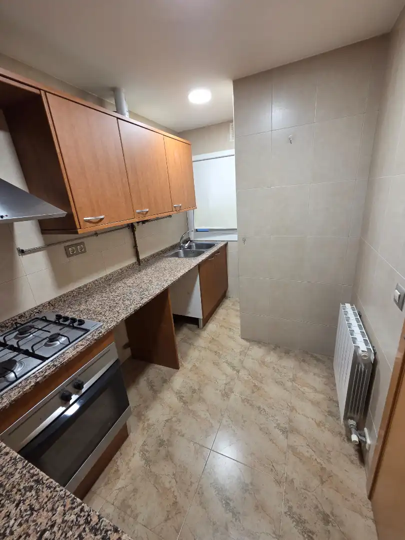 Küche von Wohnung zum Verkauf in Vilafranca del Penedès mit Heizung, Parkett und Ofen