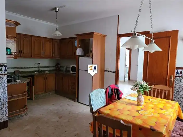 Casa adosada en venta en Lora de Estepa