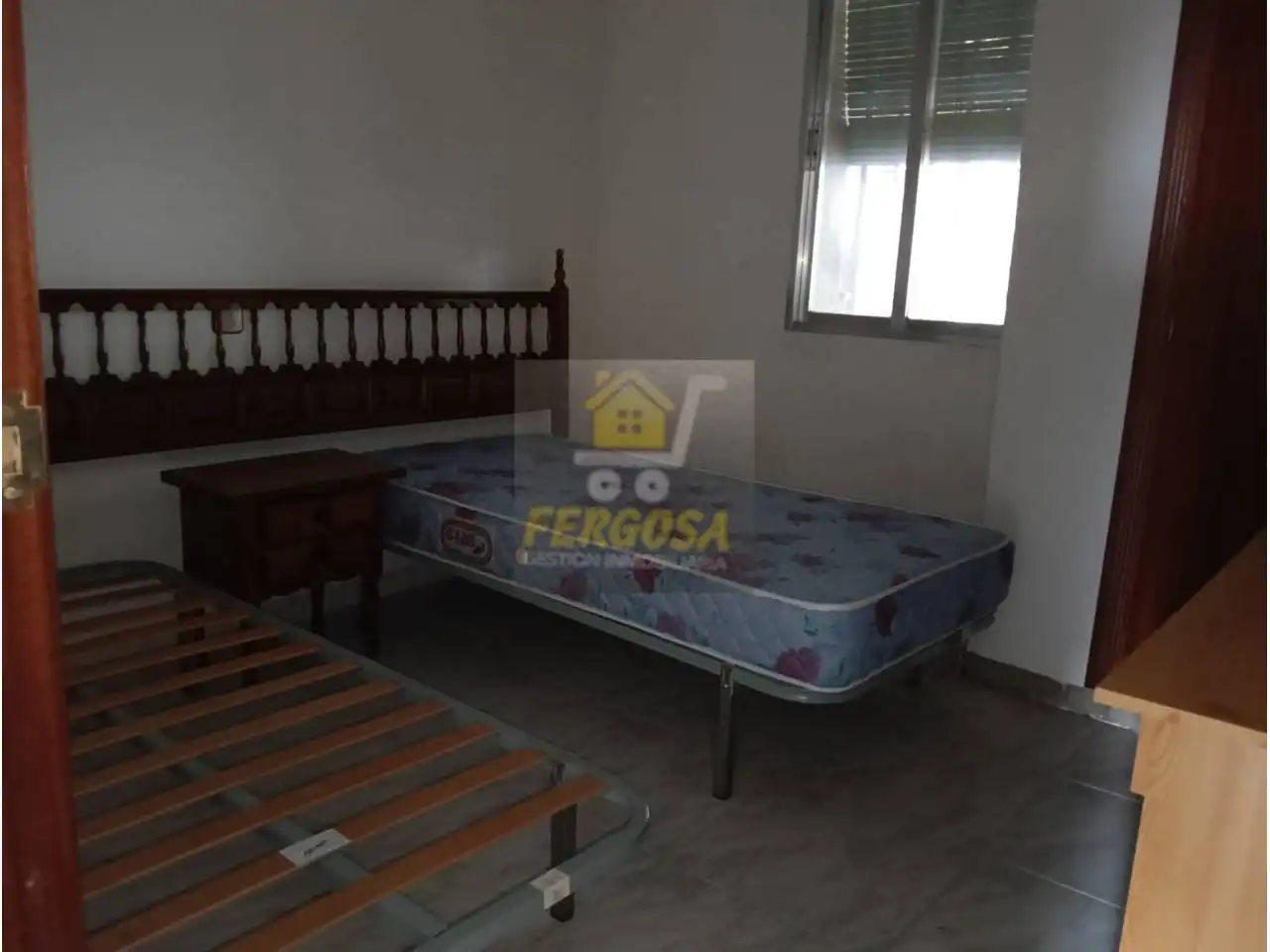 Schlafzimmer von Geschaftsraum zum Verkauf in Nombela mit Klimaanlage