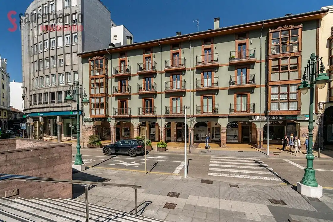 Vista exterior de Apartamento en venta en Torrelavega  con Calefacción, Amueblado y Balcón