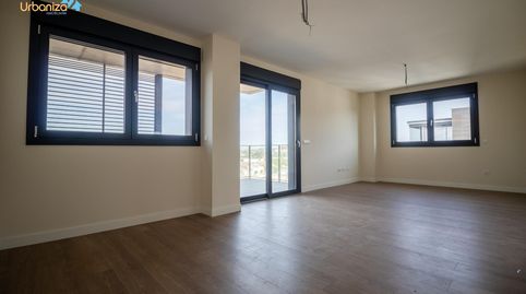 Foto 3 de Piso de alquiler en Avenida de Adolfo Díaz Ambrona, 1, La Estación, Badajoz Capital