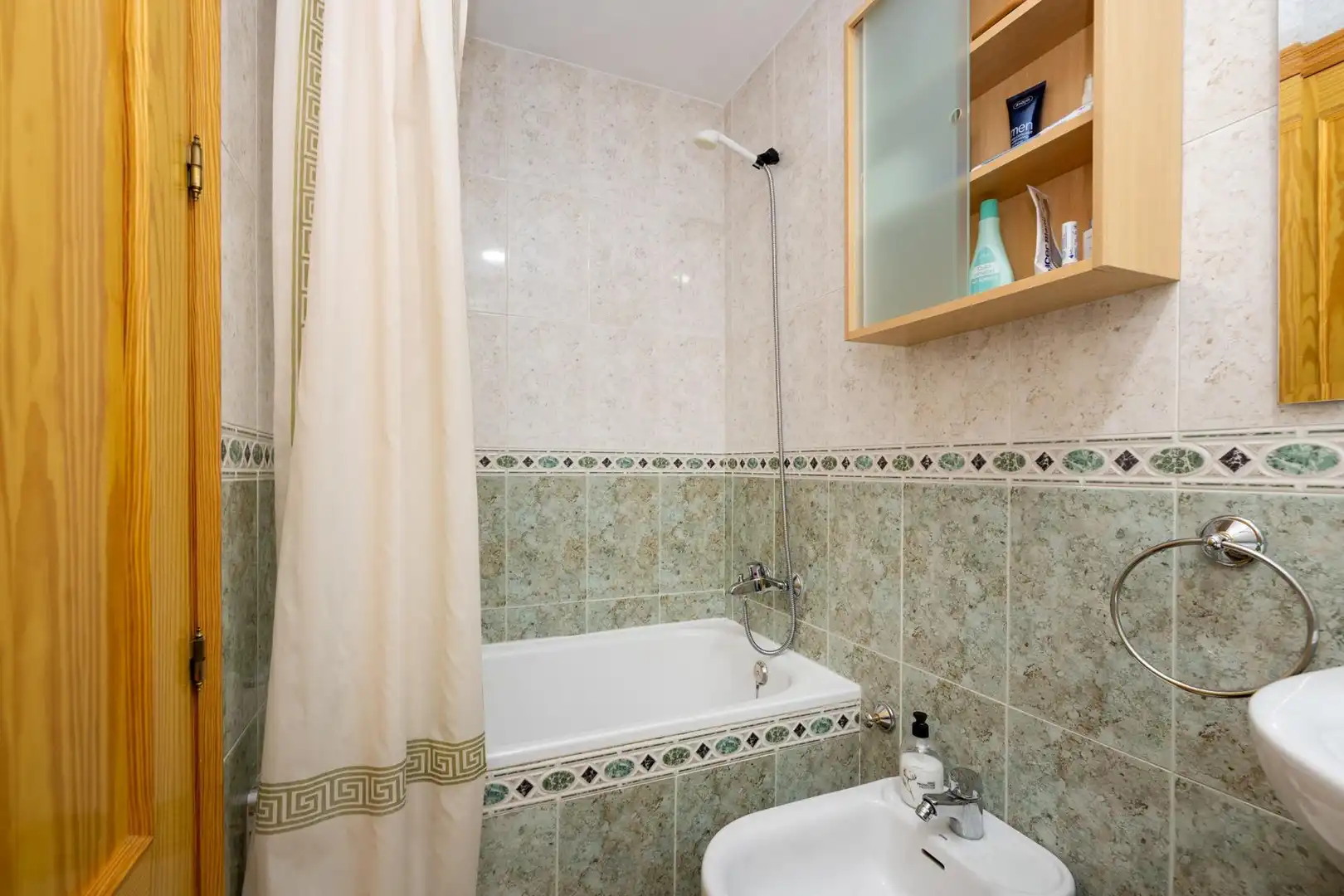 Bathroom of Houses for sale in Gójar  with Air Conditioner, Heating and Private garden