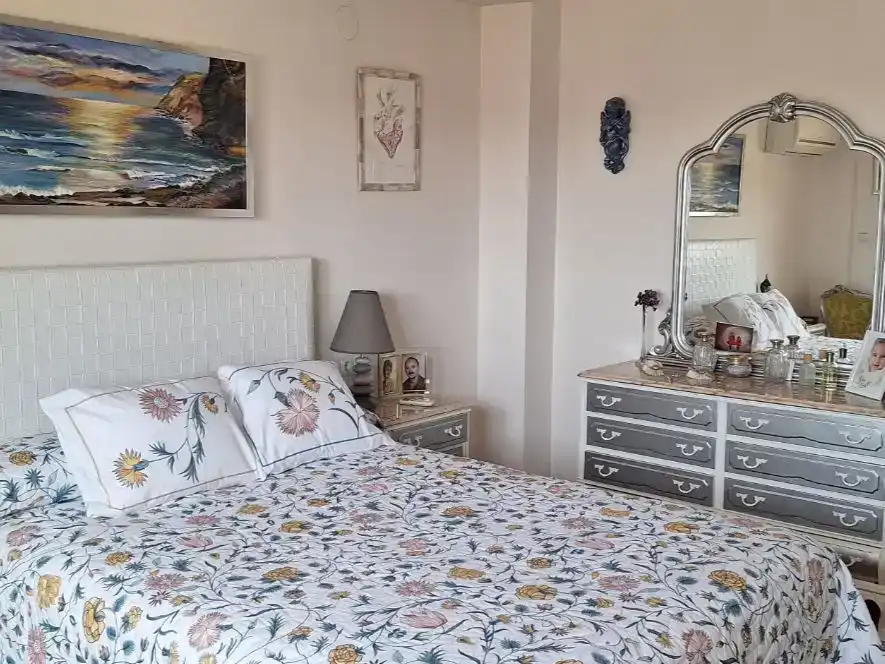 Dormitori de Pis en venda en Granada amb Aire condicionat, Parquet i Terrassa