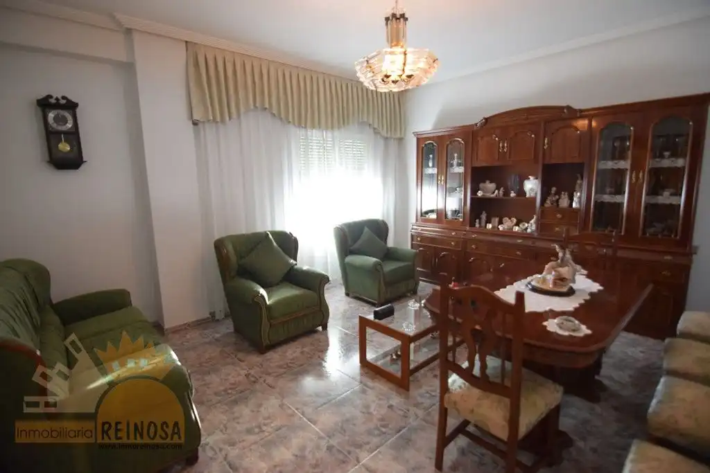 Sala d'estar de Casa o xalet en venda en Casco Urbano