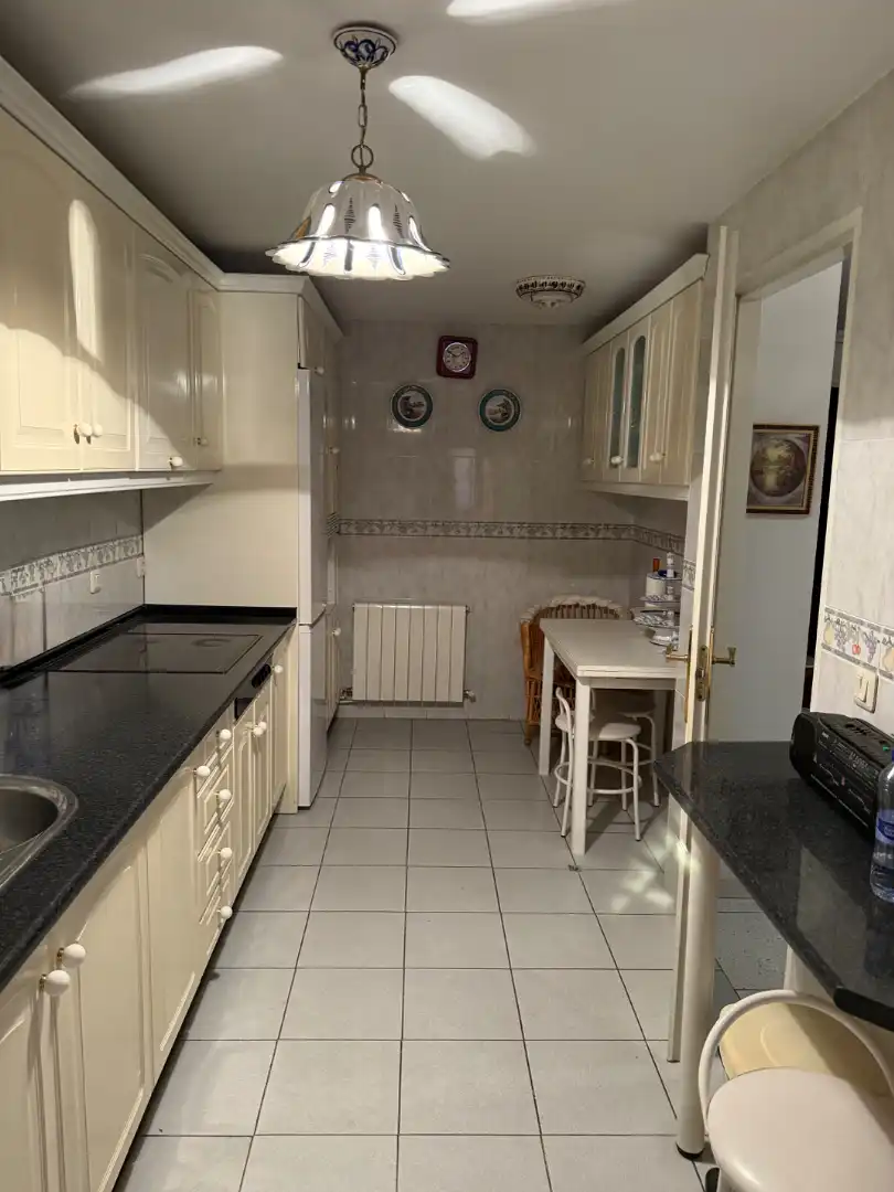 Casa adosada en venta en Calle Castillo de Rena, Avenida Elvas