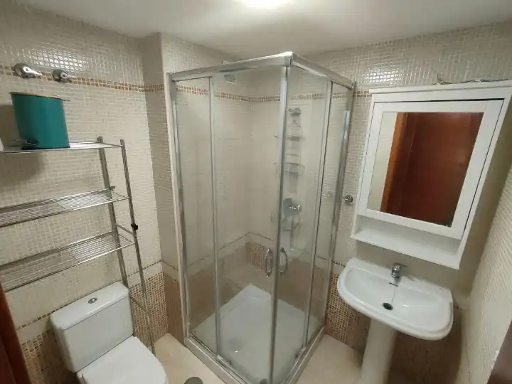 Baño de Planta baja de alquiler en San Cristóbal de la Laguna con Amueblado, Horno y Lavadora