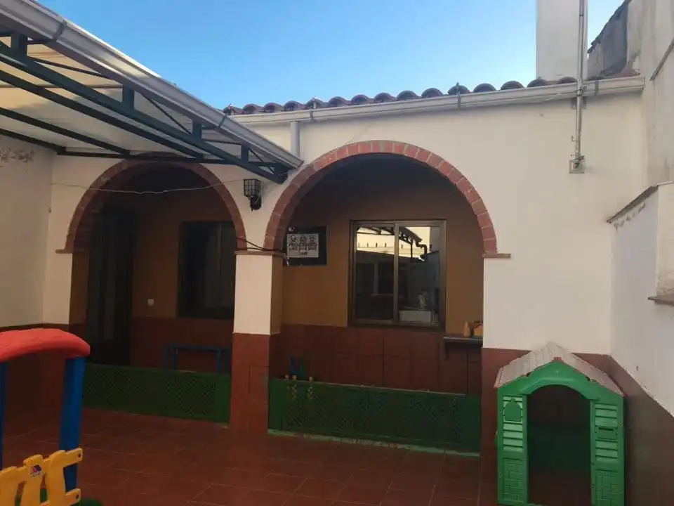 Casa con jardín en venta en Llerena, imagen 5