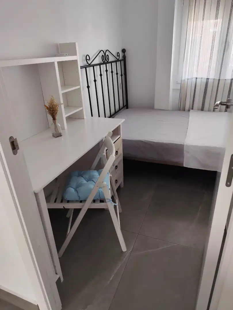 Bedroom of Flat for rent in Madrid  with Air Conditioner, Terrace and Furnished