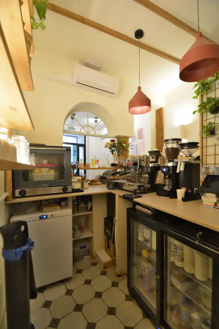 Kitchen of Commercial properties for transfer in Madrid  with Air Conditioner and Heating