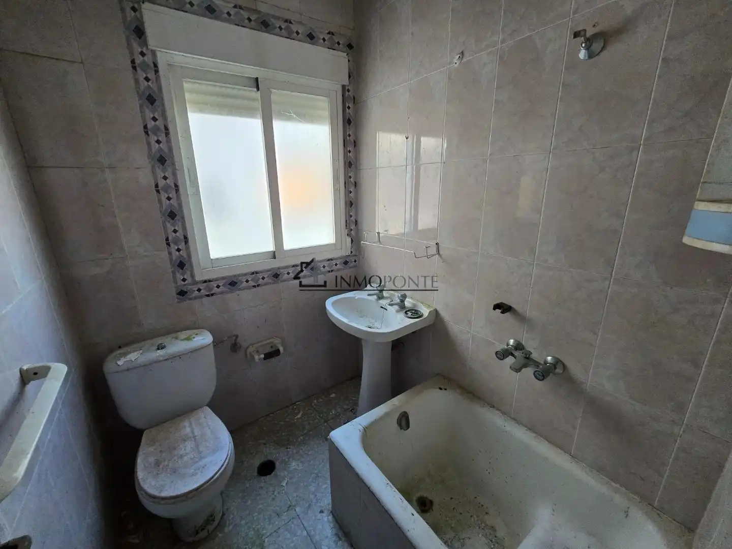Bathroom of Flat for sale in Vilagarcía de Arousa  with Terrace