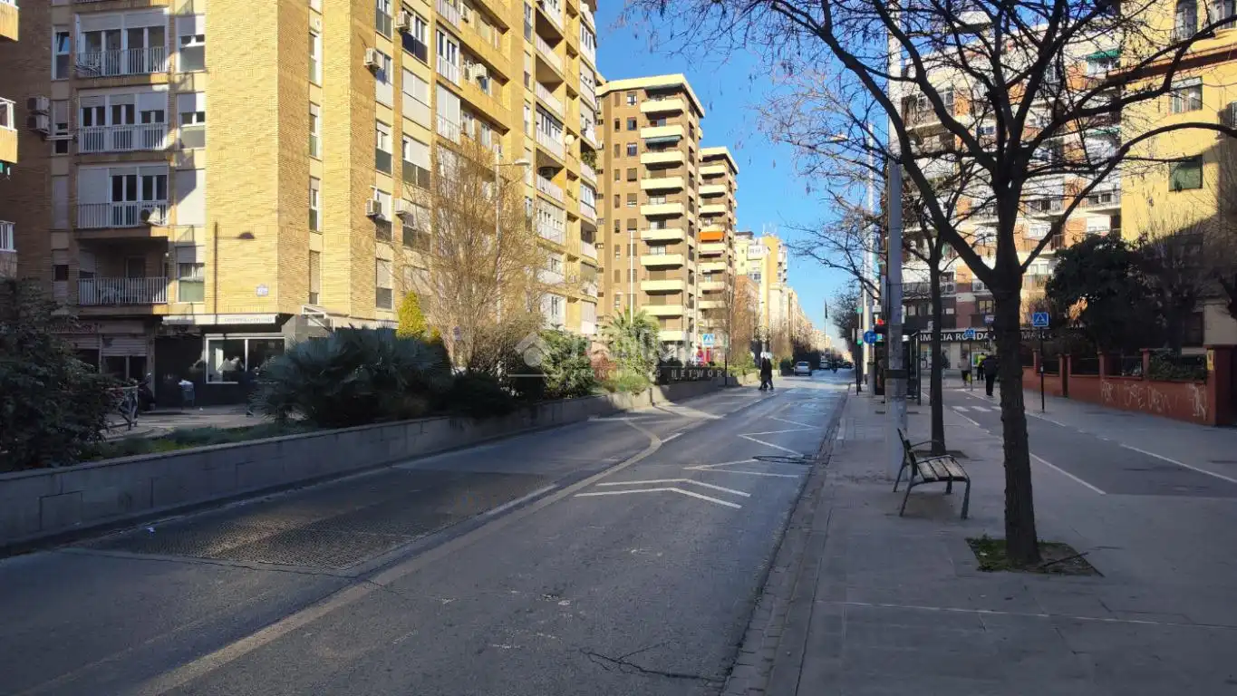 Aparcament amb ascensor en venda a C. Pintor Zuloaga, imagen 18