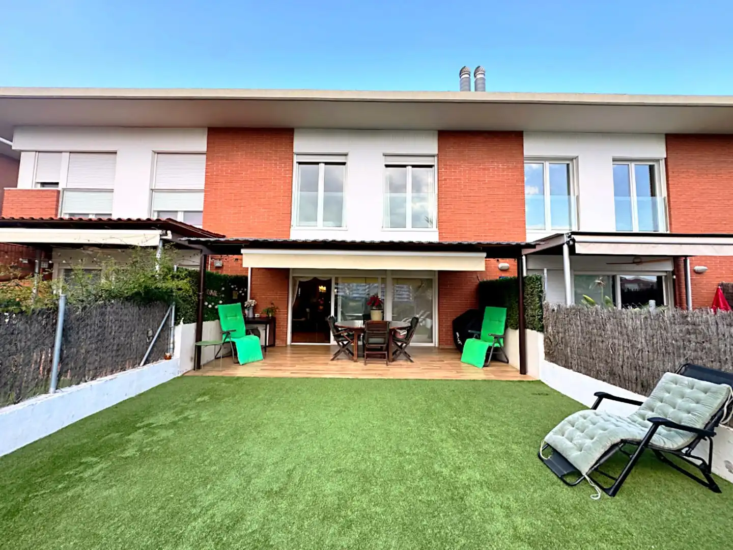 Einfamilien-Reihenhaus zum Verkauf in Ronda 8 DE MARÇ, Montgat